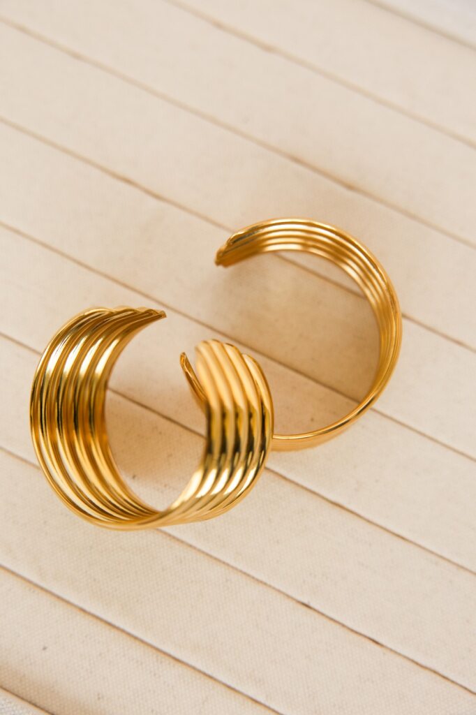 The Knockout Cuff