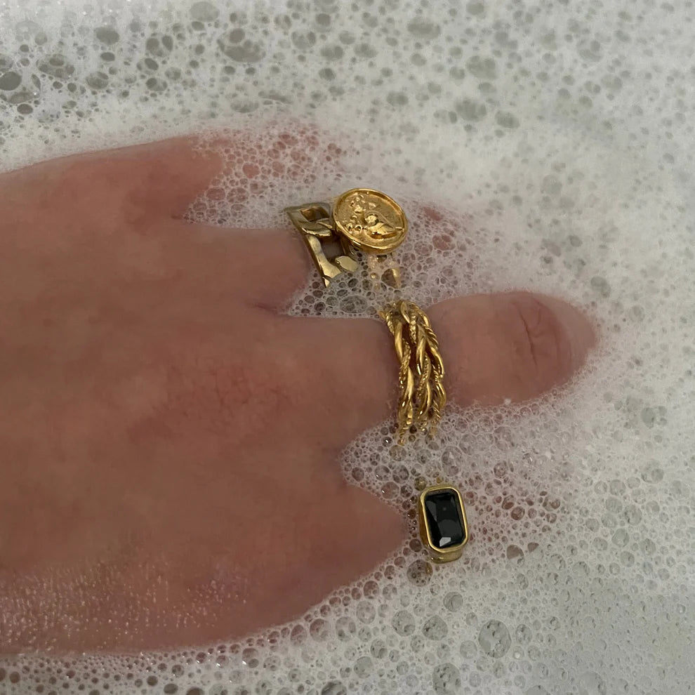 Essential Ring Set