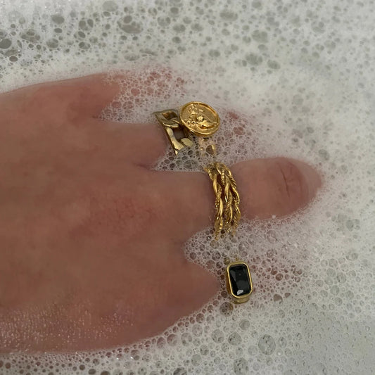 Essential Ring Set