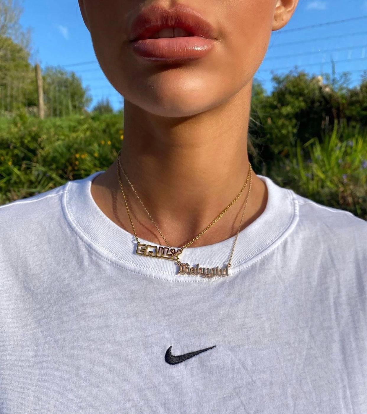 Outline Nameplate Necklace