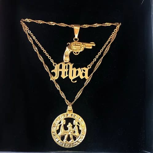 Stylish classic old english namplate necklace with horoscope and pistol pendant